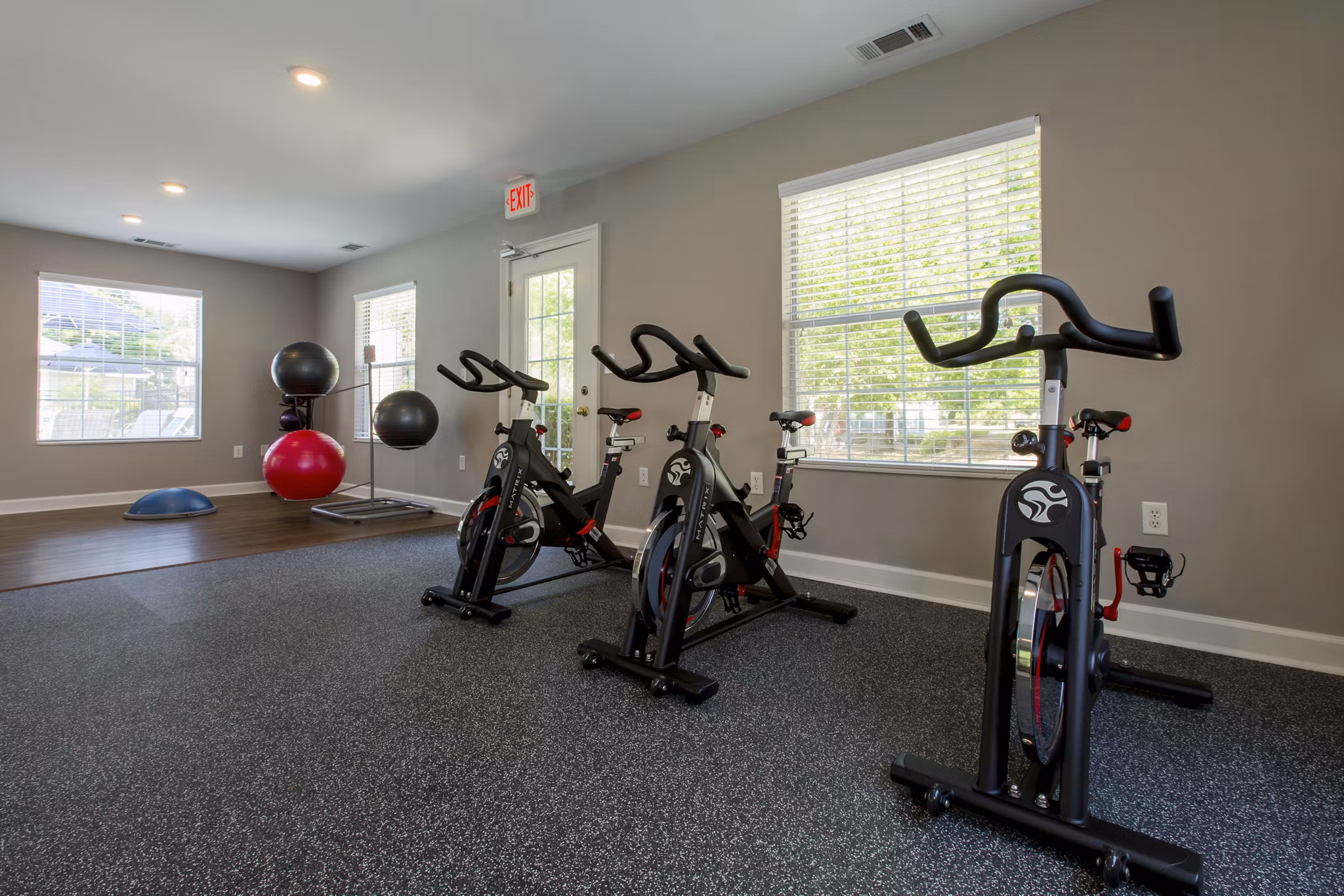 State-of-the-art fitness center with modern equipment at Signature at Sugarloaf Apartments