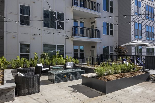 courtyard at The Boulevard Apartments