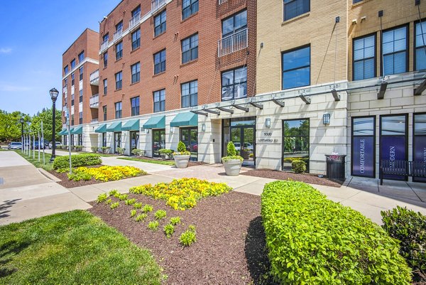 building/exterior at Tapestry Largo Station Apartments