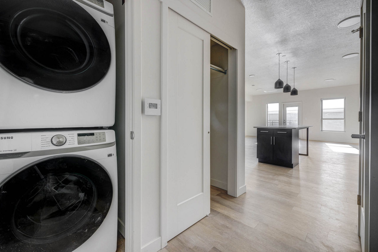 Laundry room at The Dewitt (2 of 2)