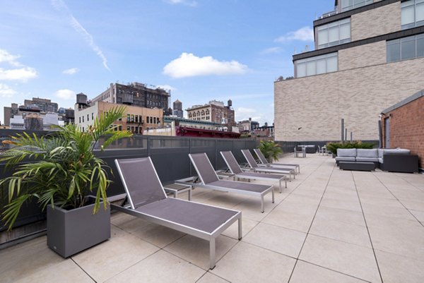 patio at 298 Mulberry Apartments