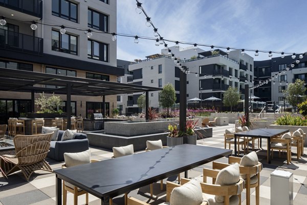 Sofia Apartments: Beautiful courtyard with lush landscaping in a luxury setting
