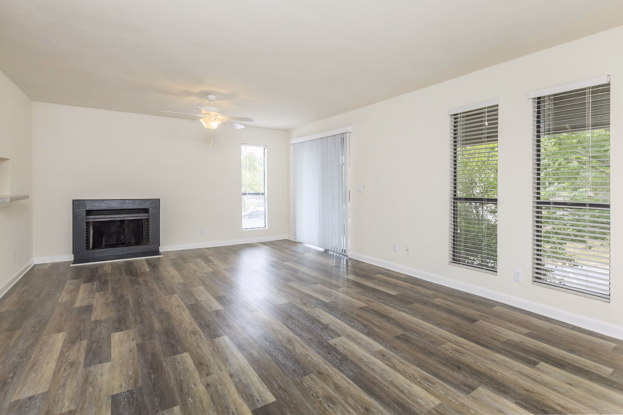 living room at Shadowood Apartments