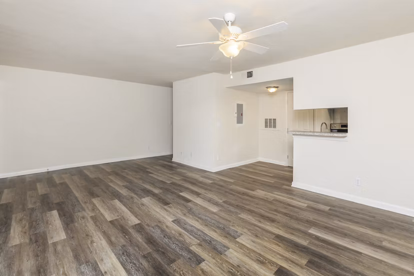 living room at Shadowood Apartments