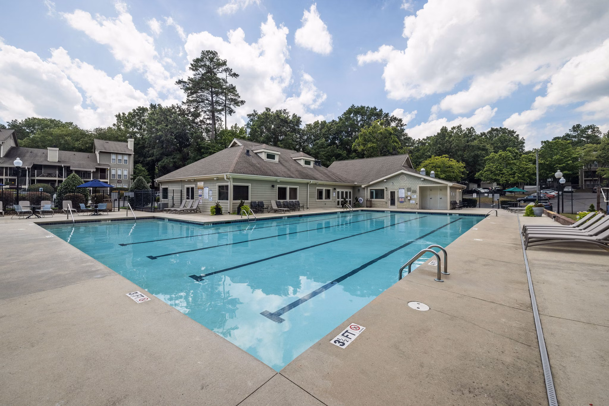 pool at Shadowood Apartments