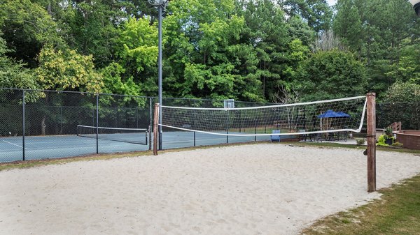 sport court at Shadowood Apartments