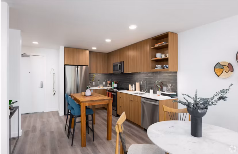 Arlo Apartments: Luxury high-rise in downtown location with modern design elements