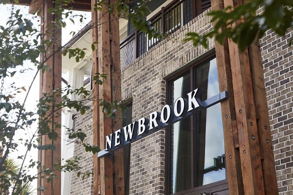 Newbrook Point Hope: Contemporary luxury apartment in Charleston