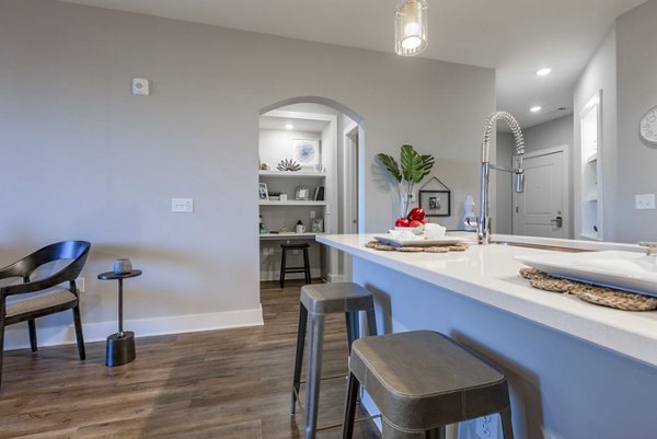 dining area at Newbrook Point Hope Apartments