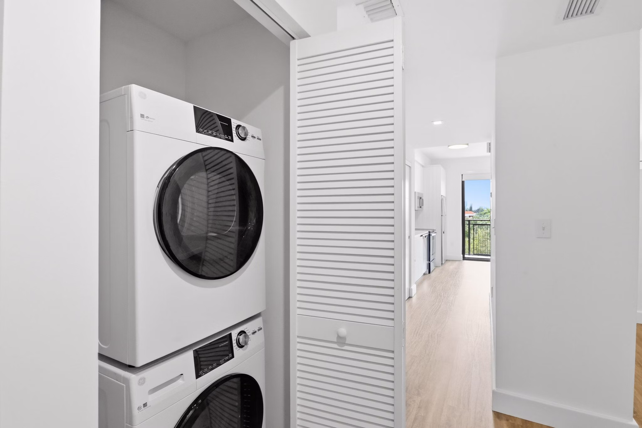 Laundry Room at Elevate Dania Beach Apartments