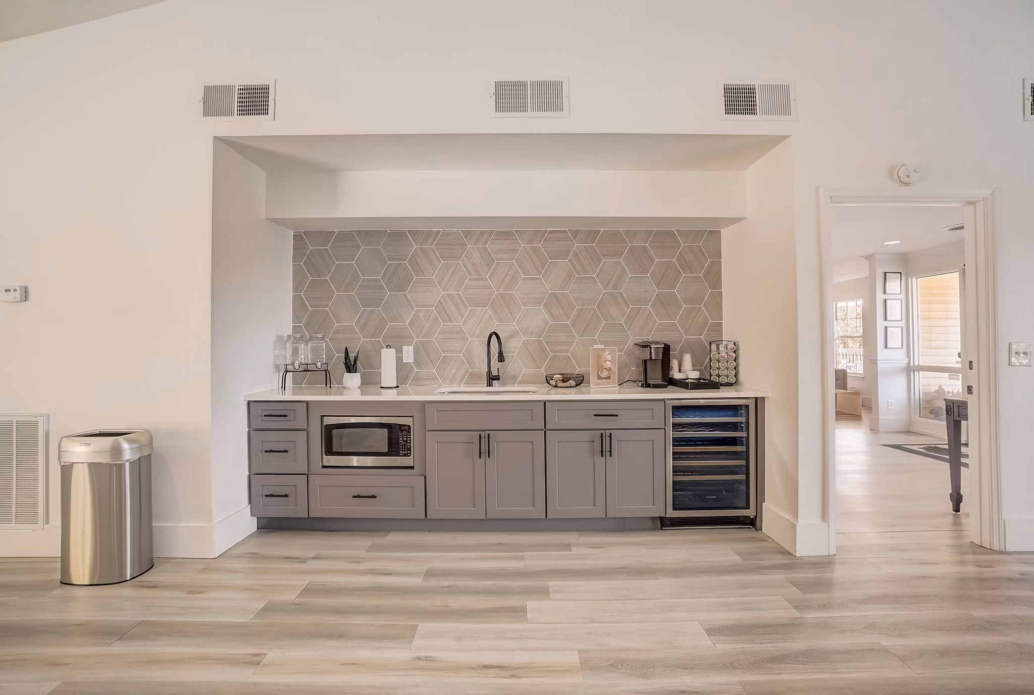 Clubhouse featuring modern decor at Brentwood Oaks Apartments