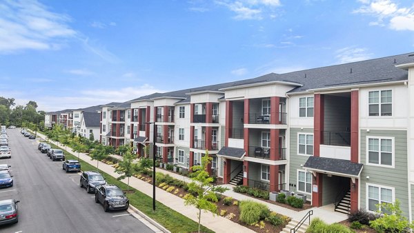 building/exterior at Giddy Hall Apartments