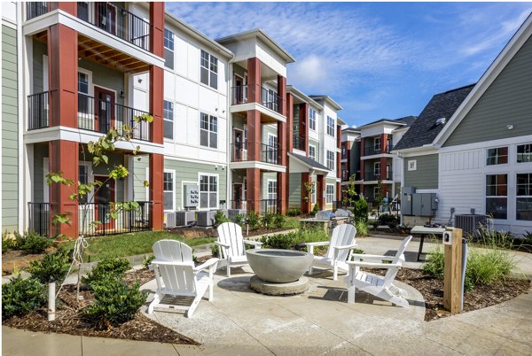 fire pit at Giddy Hall Apartments