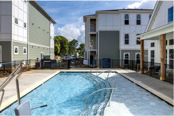 pool at Giddy Hall Apartments