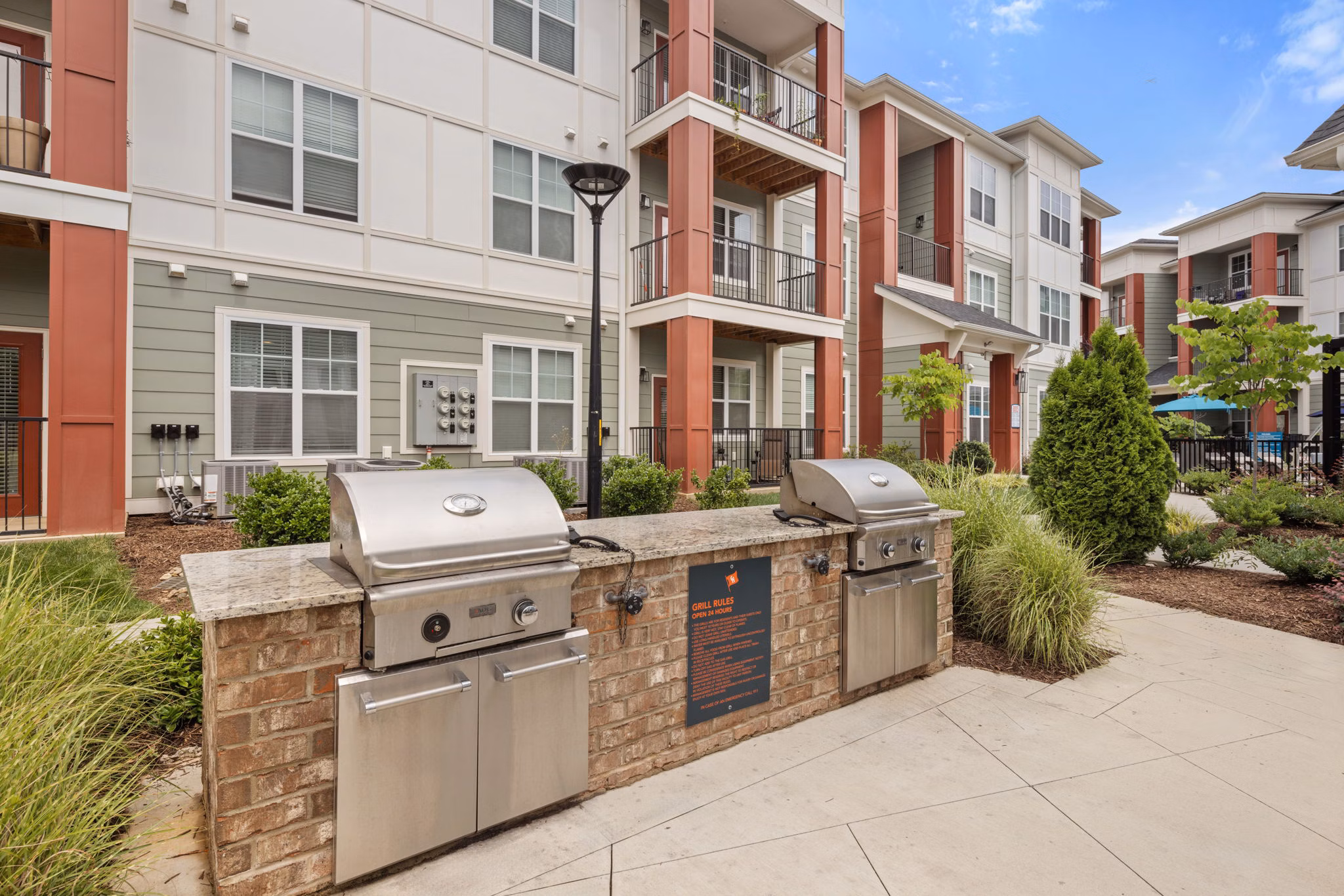 grill area at Giddy Hall Apartments