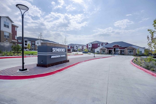 exterior at Sendero Trace Apartments 