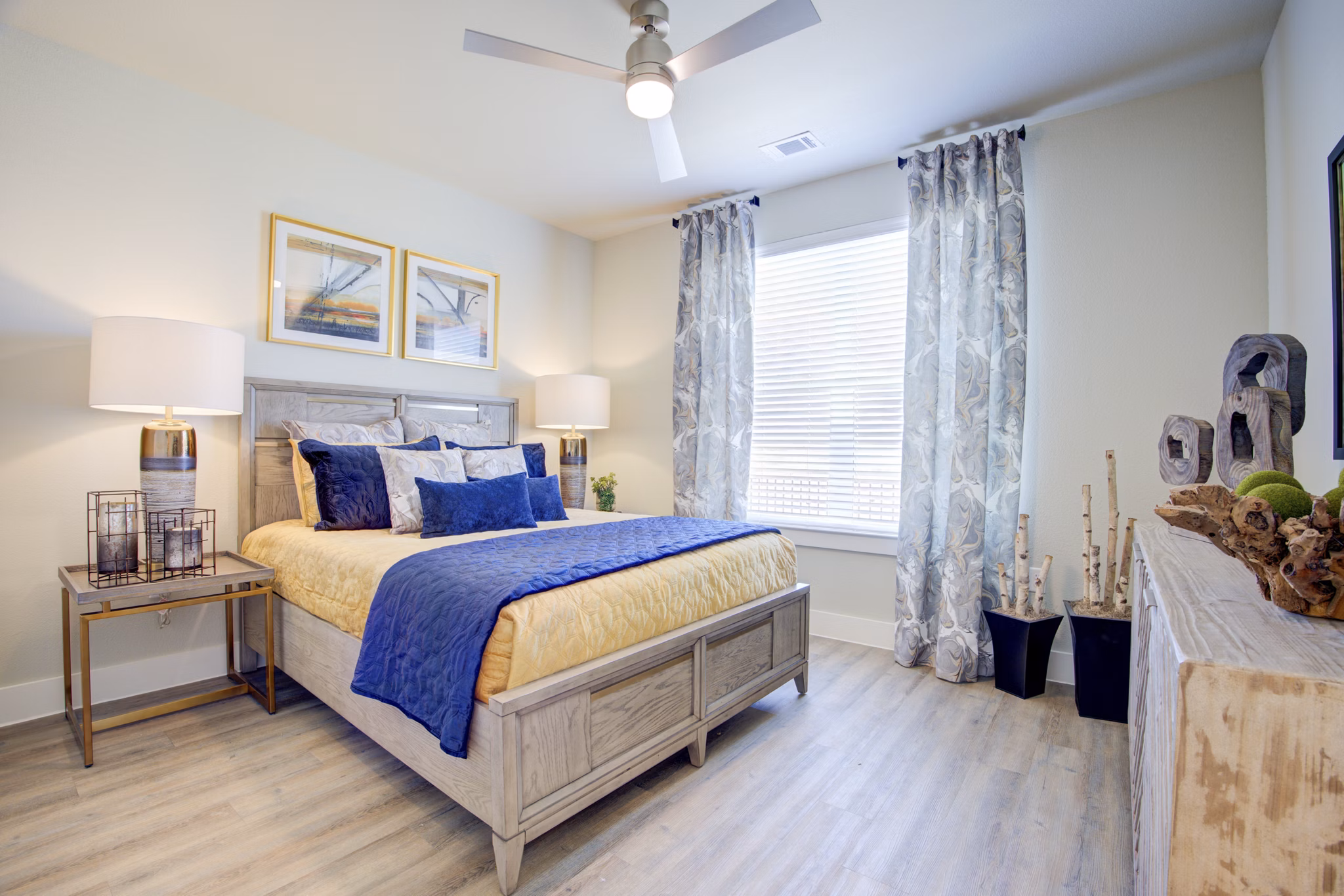 bedroom at Sendero Trace Apartments 