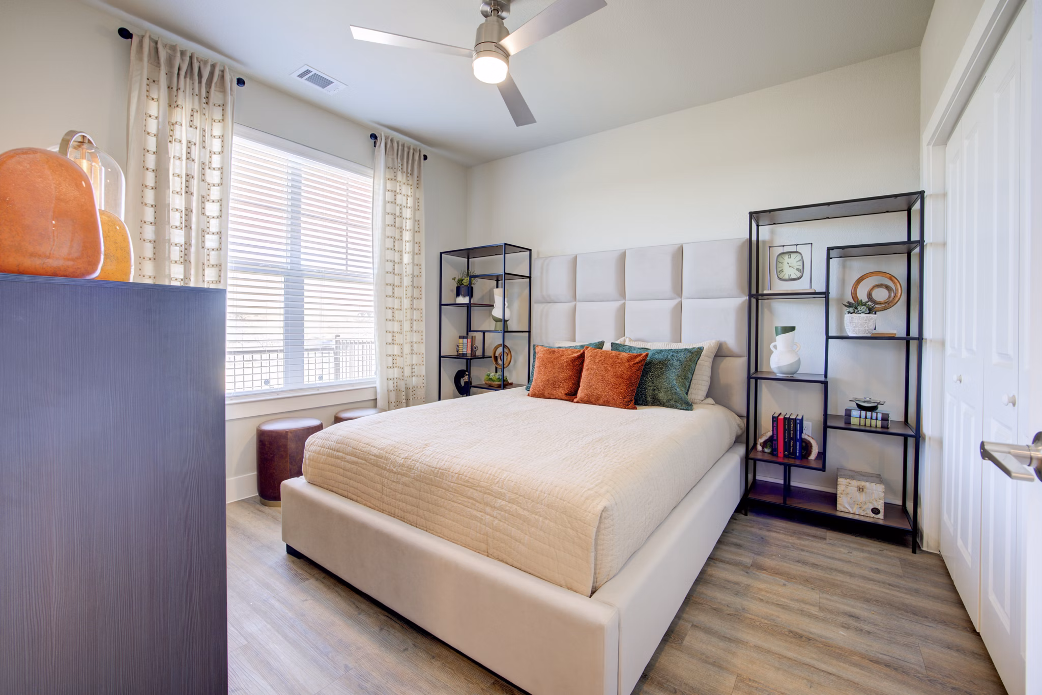 bedroom at Sendero Trace Apartments 
