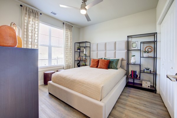 bedroom at Sendero Trace Apartments 
