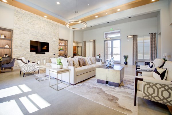 clubhouse at Sendero Trace Apartments 
