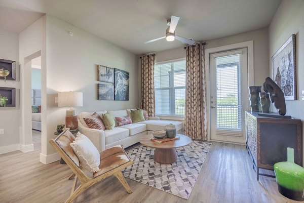 clubhouse at Sendero Trace Apartments 