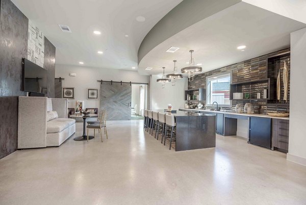clubhouse at Sendero Trace Apartments 