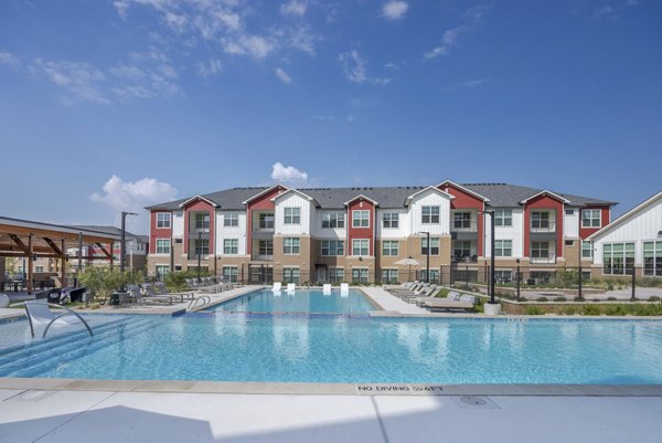 pool at Sendero Trace Apartments 
