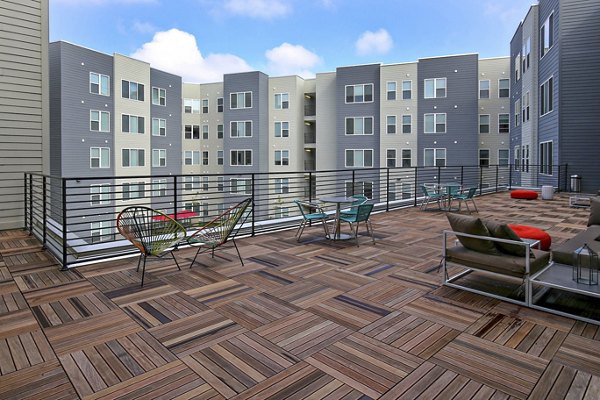 patio at Clubhouse Apartments