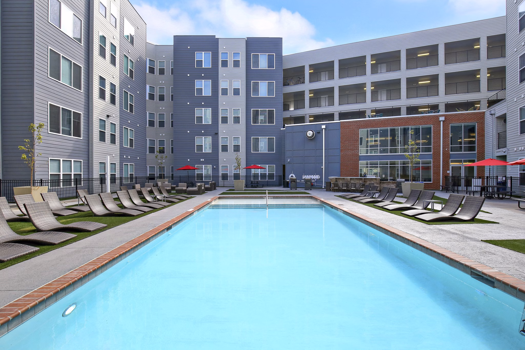 pool at Clubhouse Apartments