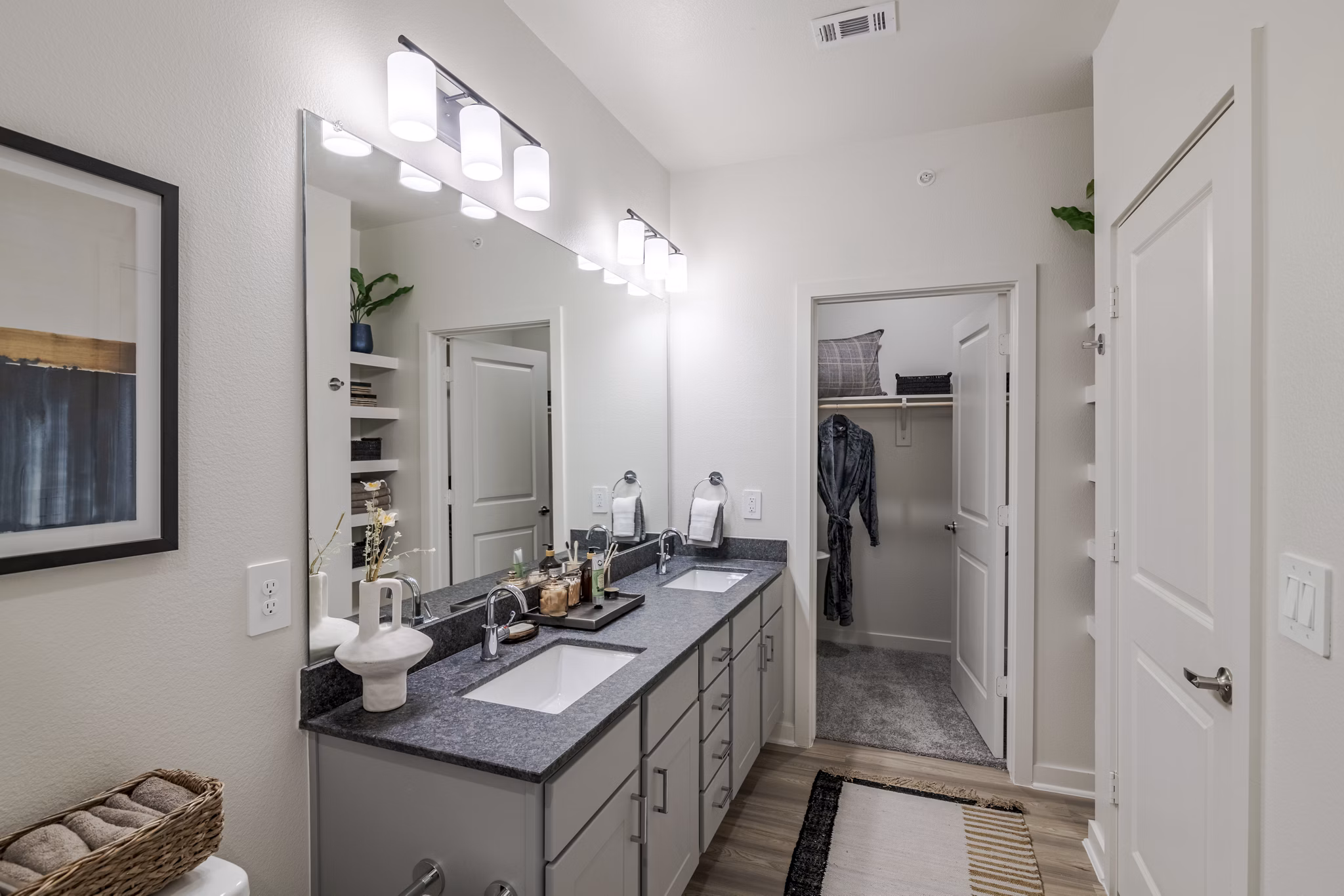 bathroom at Marlowe Denton Apartments 