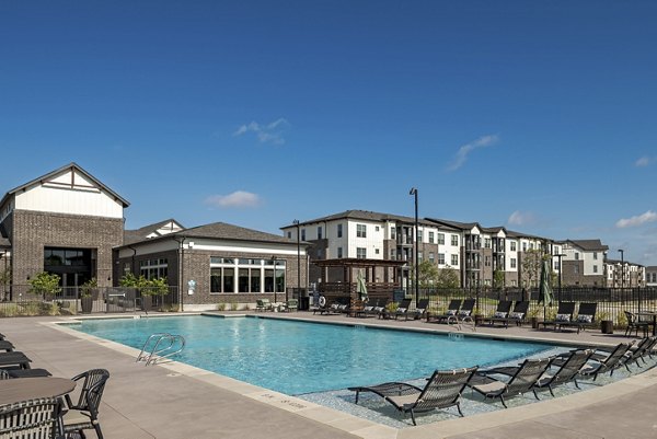 pool at Marlowe Denton Apartments 