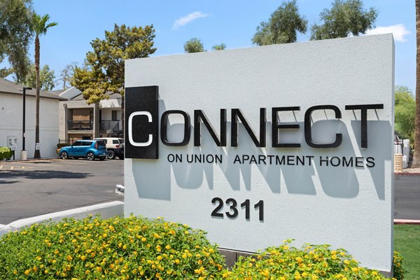 signage at Connect on Union Apartments