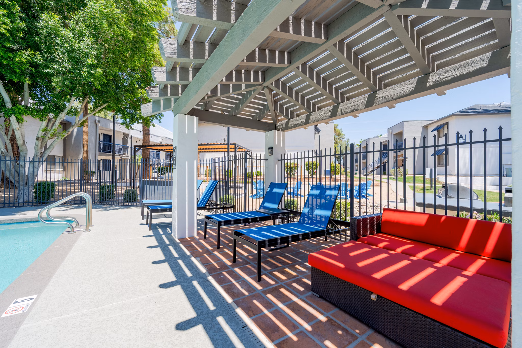 pool at Connect on Union Apartments