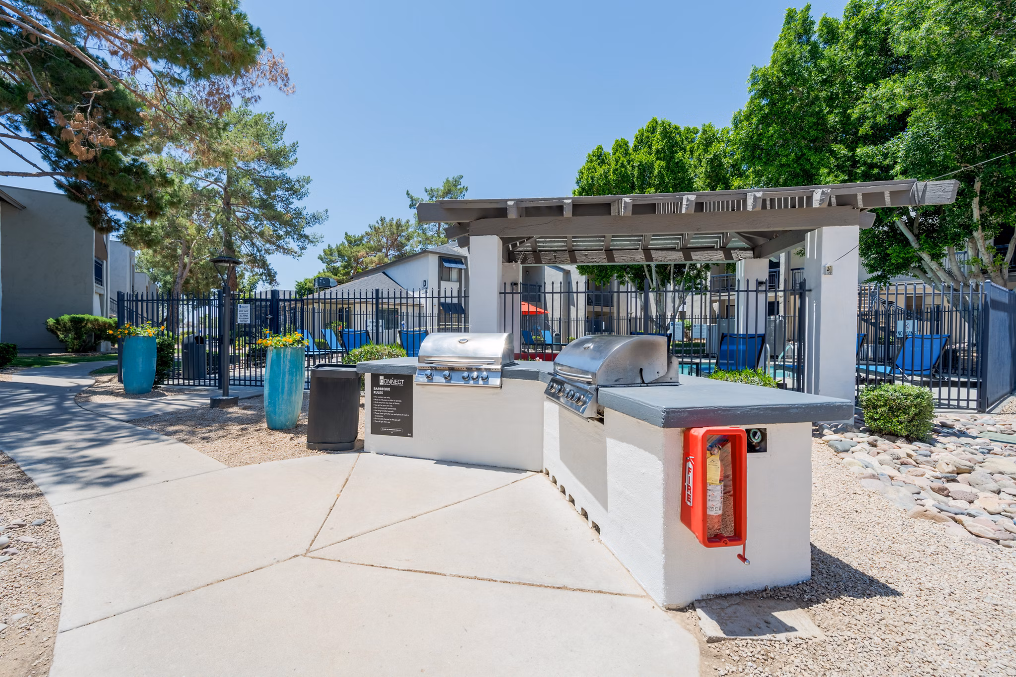 grill area at Connect on Union Apartments