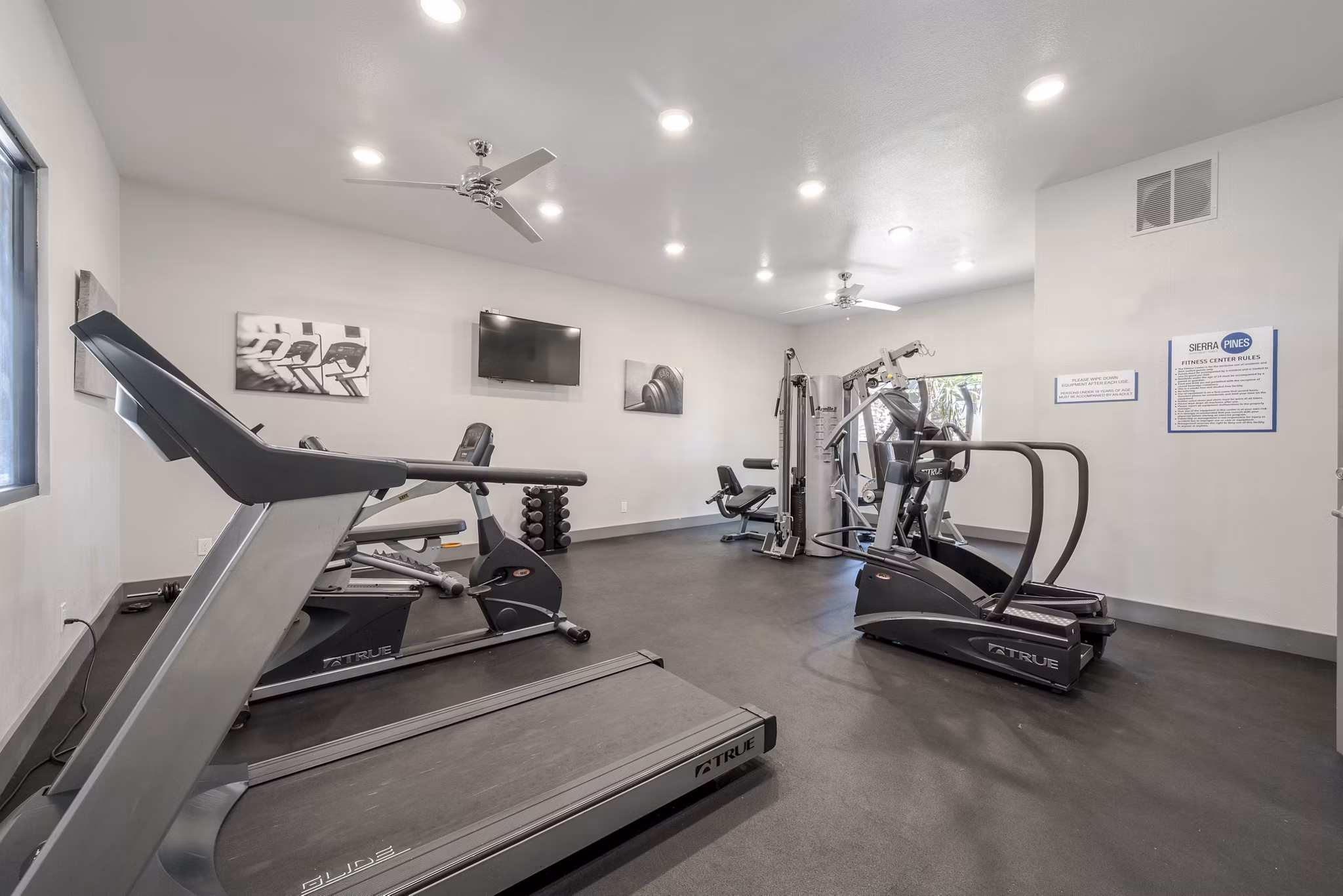 fitness center at Sierra Pines Apartments