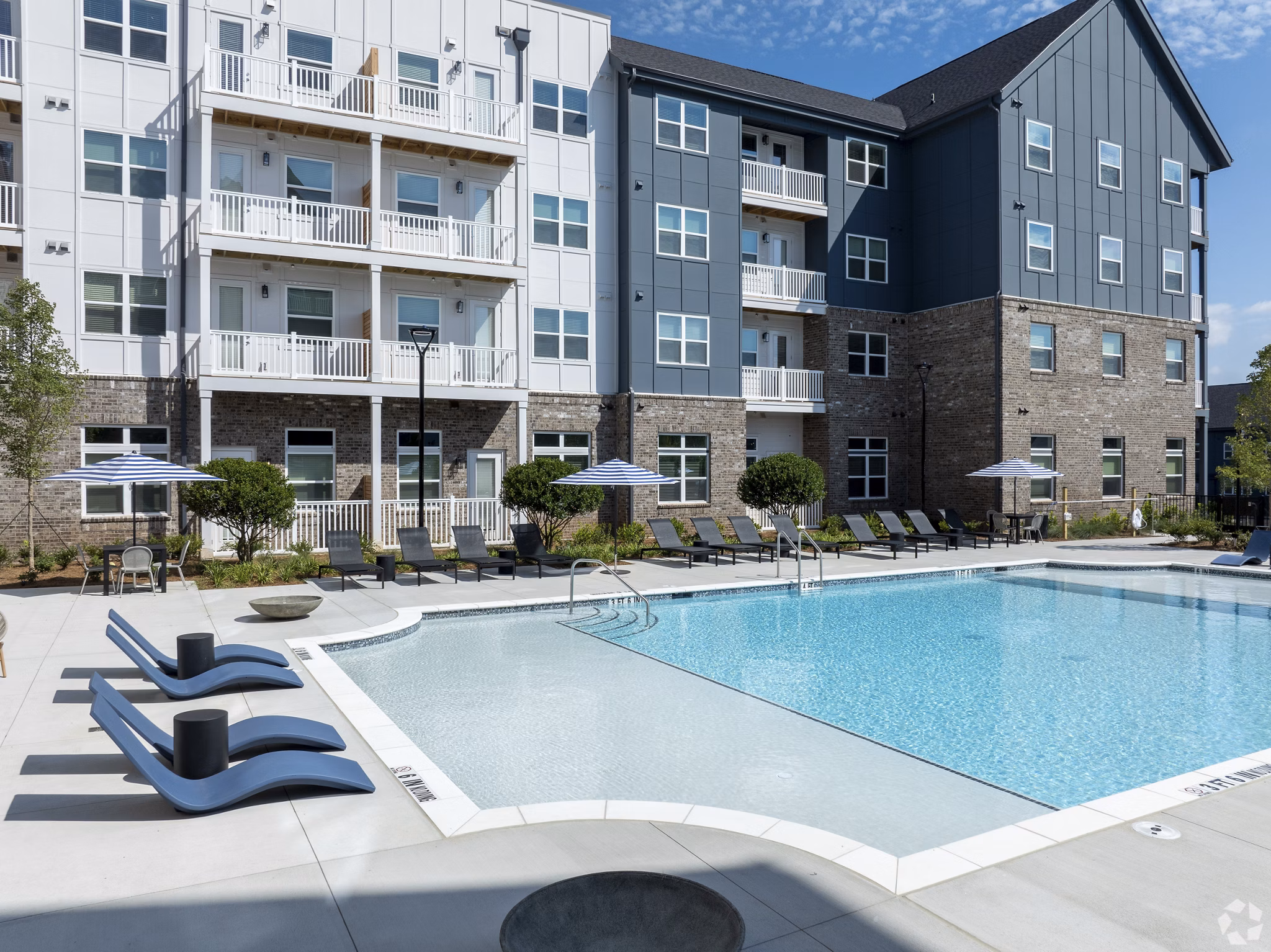 pool at The Laurel Apartments