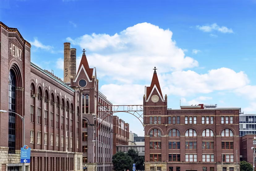 Heinz Lofts Apartments: Elegant brickwork by the riverside in Pittsburgh
