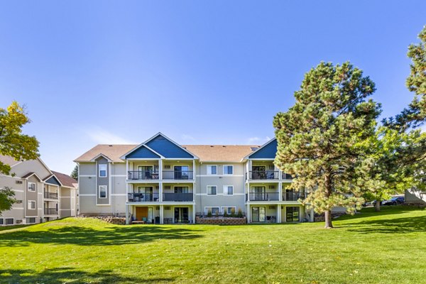 building/exterior at Belmar Villas Apartments