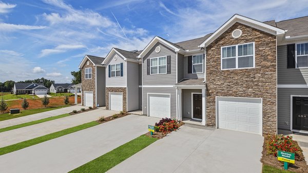 exterior at Rosemary Glen Apartments