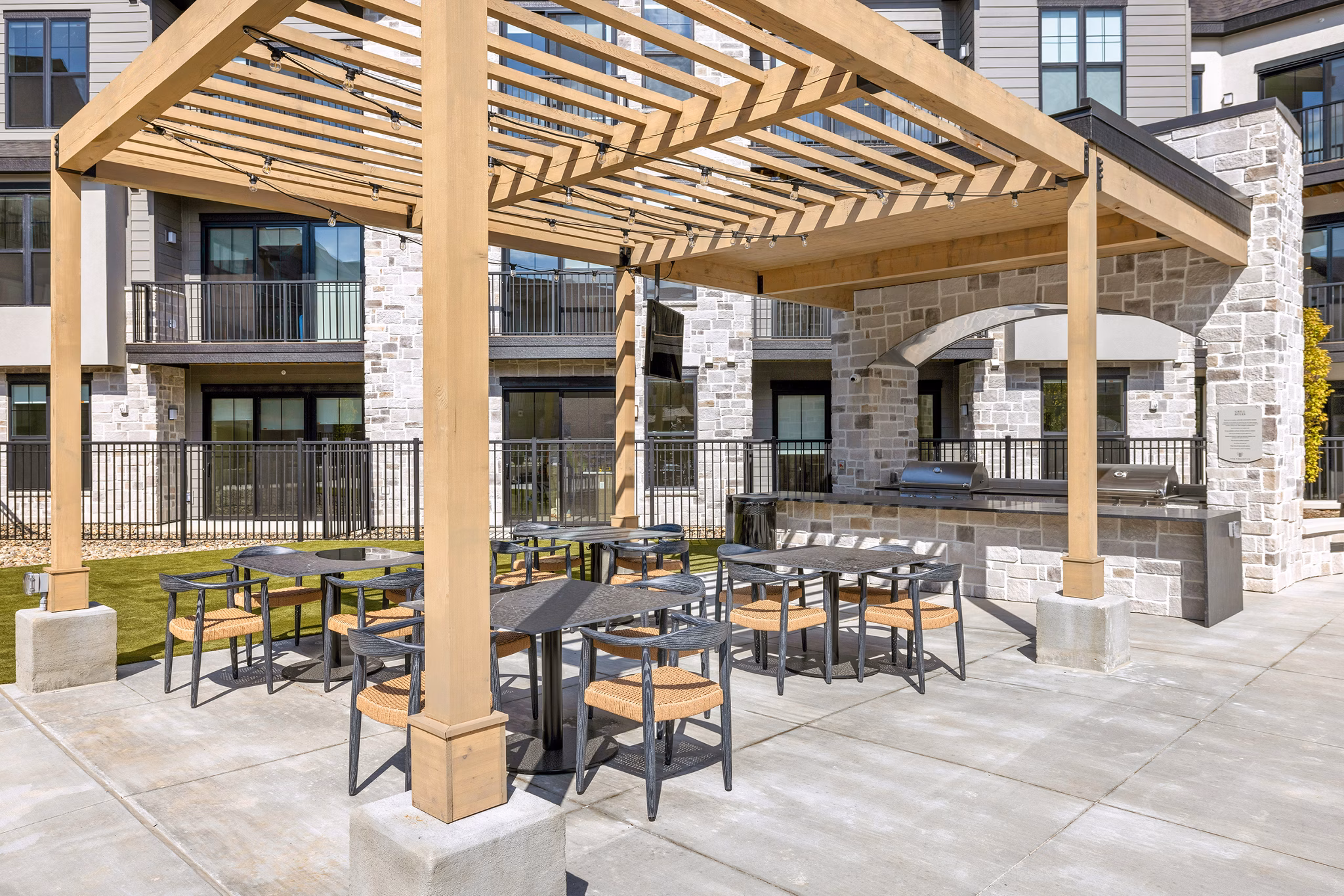 grill area at The Fieldston of Fairway Apartments