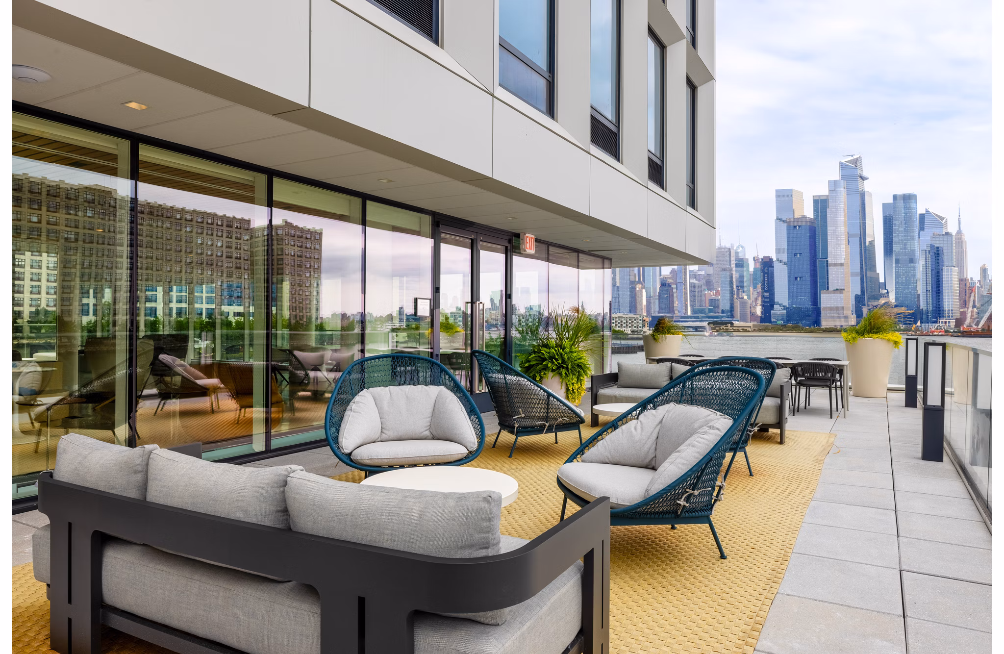 patio at Hoboken Point Apartments