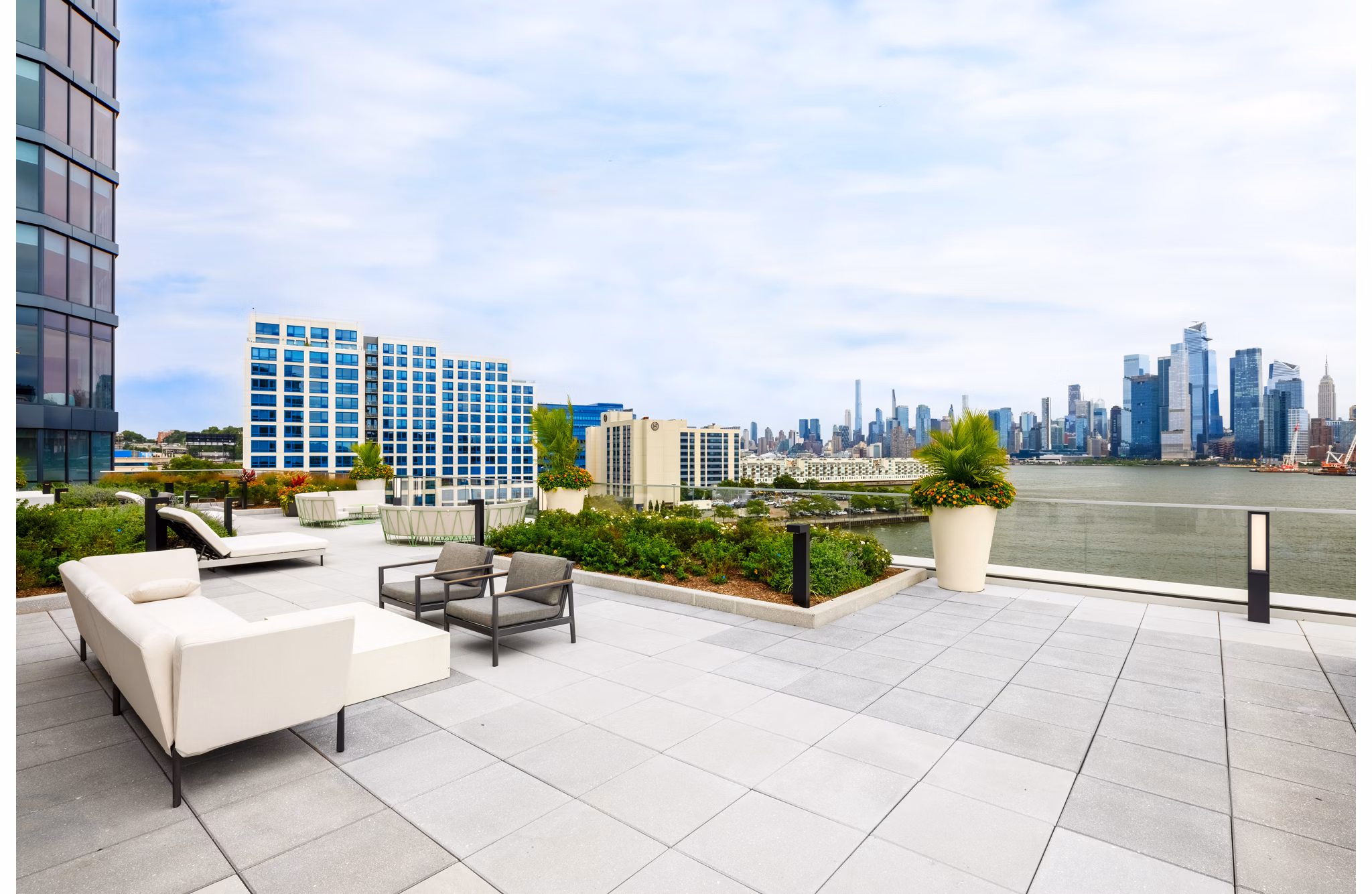 patio at Hoboken Point Apartments