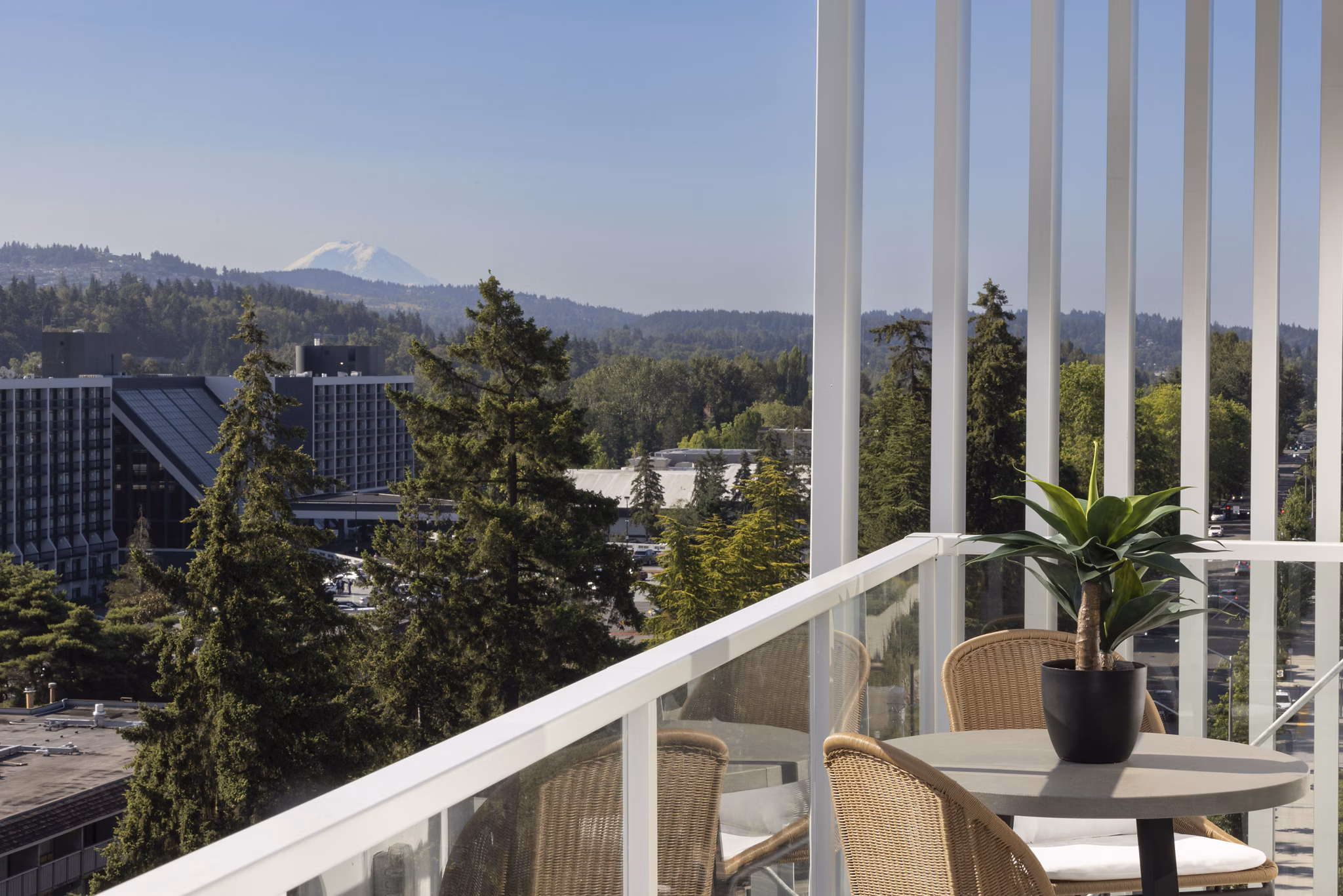 Broadstone Savoie Apartments: Elegant view of luxury apartments in sunny Southern California