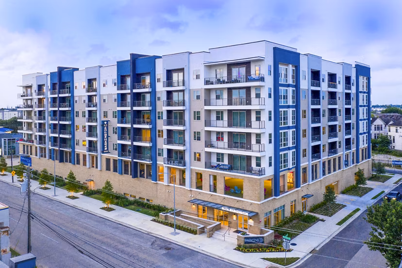Alta Washington Apartments: Modern luxury building in vibrant city neighborhood