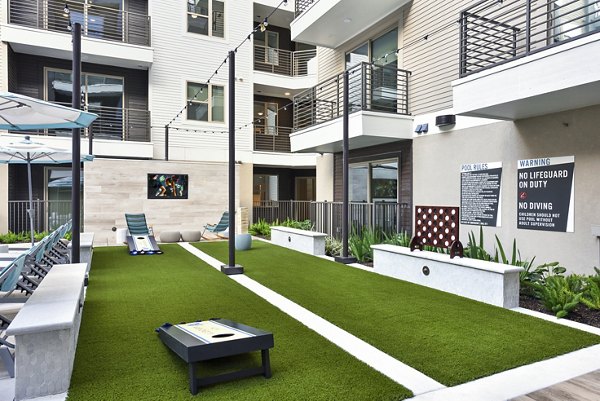 Recreational area with lush landscaping at Crosstown Phoenix East Apartments