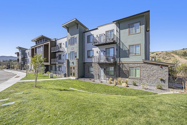 building at The Preserve at Mesa Creek Apartments