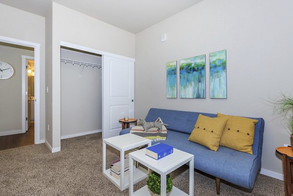 living room at Outlook at Pilot Butte Apartments