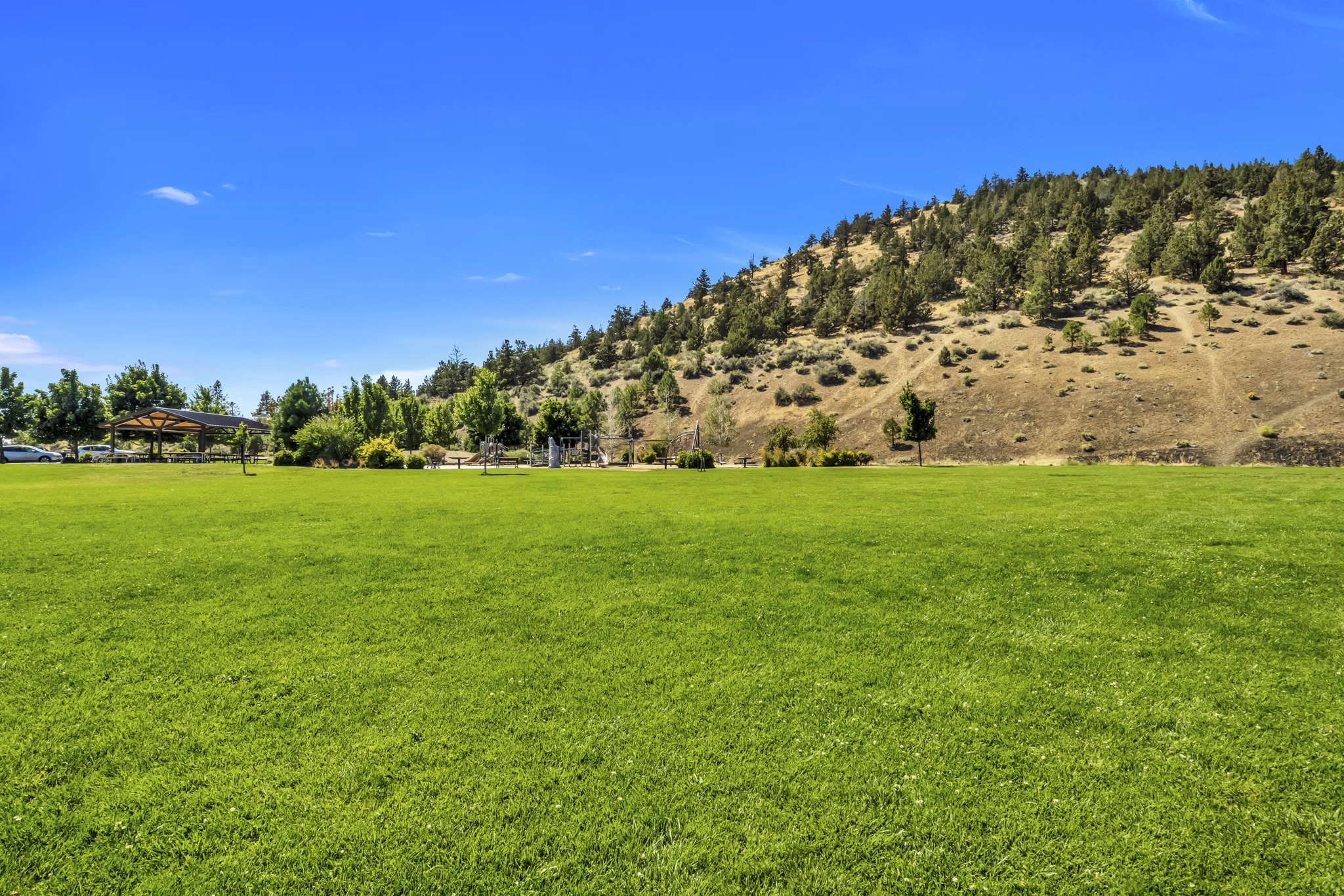 neighborhood at Outlook at Pilot Butte Apartments