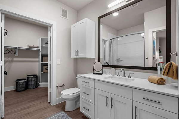 bathroom at Lenox Grandview Apartments