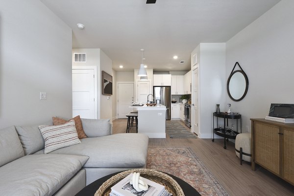 living room at Lenox Grandview Apartments